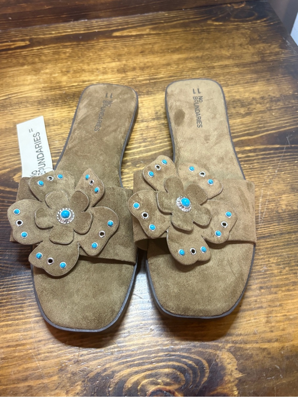 No boundaries brown flower sandals size 11